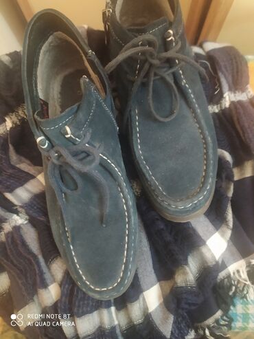ботинки мужски: Продаю женские демисезонные ботинки,очень стильные и удобные.синий