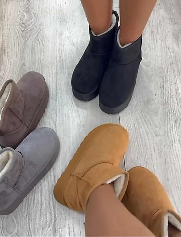 aro obuca: Ženske zimske čizme – kratki model sa krznom - Model: kratke „ankle“ — 1