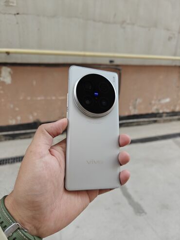 купить нерабочий телефон: Vivo X100 Ultra, Б/у, 512 ГБ, цвет - Белый, 2 SIM