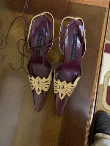женская кожаная обувь: Туфли 37, цвет - Красный