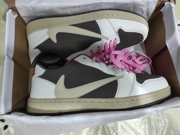 розовые кроссовки: Продаю кроссовки! Nike Air Jordan 1 Retro Low OG SP "Travis Scott -