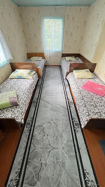 2 8: Коттедж, Золотые пески, Бостери, 4 места — 5