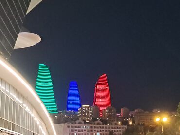 Нитриловые перчатки: Salam vena Daxili iynə,sistem vurulur.Əməliyyat sonrası sarğılar və
