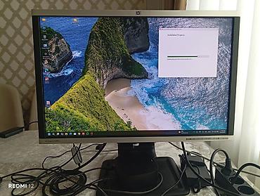 hp monoblok: HP Compaq LA2405x LCD monitor - Ekran diaqonalı: 24" - Panel: LCD — 3
