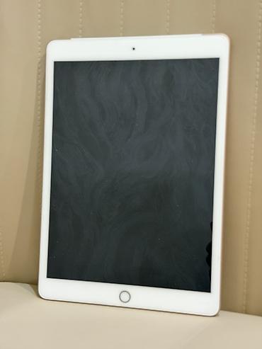Планшеты: Apple iPad 8‑го поколения (модель MYNQ2RU/A), цвет Gold/Rose Gold — 2