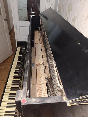 Musiqi alətləri: Akustik upright pianino – “Красный Октябрь” (КРАНО), sovet istehsalı — 1