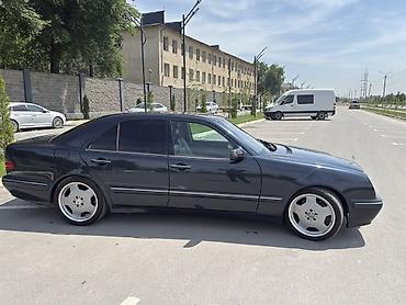Mercedes-Benz: Mercedes-Benz E-Class: 2002 г., 3.7 л, Автомат, Бензин, Седан — 5