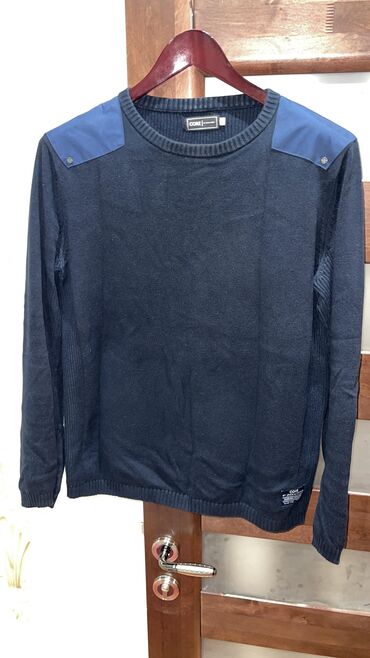 Sviterlər: Kişi üçün sviterlər,hamisi yaxşi vezoyyetde,razmer M-L — 7