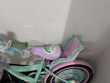 Velosipedlər: Uşaq velosipedi – “Princess” temalı, 2 təkərli Xüsusiyyətlər: - Rəng — 3