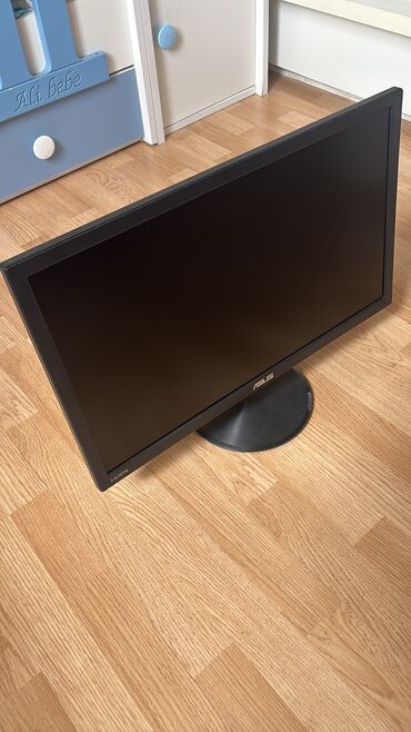 Monitorlar: 27" asus monitor islenmis amma ela veziyyettdedir