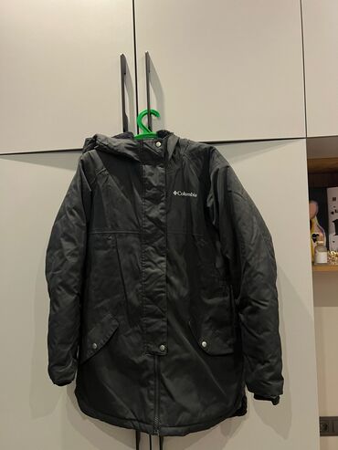 чёрное платье размер 50 52: Продаю две б/у детские зимние куртки с капюшоном Columbia оригинал