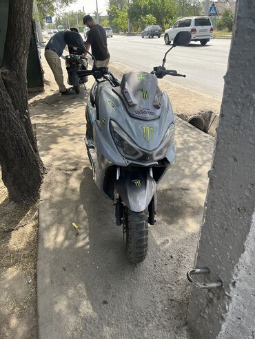 мотоблок расрочка: Скутер Honda, 150 куб. см, Бензин, Б/у