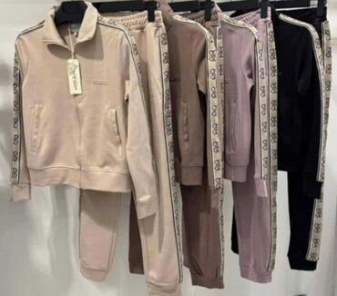 Gornji i donji deo: Ženske trenerke 
S-2xl
4.500 din — 10