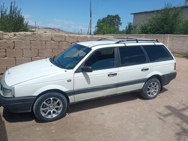 авто бутка: Volkswagen Passat: 1990 г., 1.8 л, Механика, Бензин, Универсал