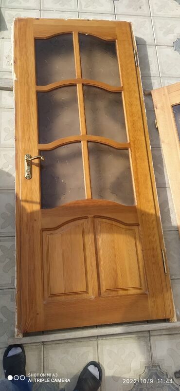 Otaq qapıları: Taxta otaq qapısı – şüşəli model - Material: təbii ağac (şam tonunda) — 9