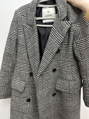 пальто s: Продаю женское пальто. размер S. отличное состояние