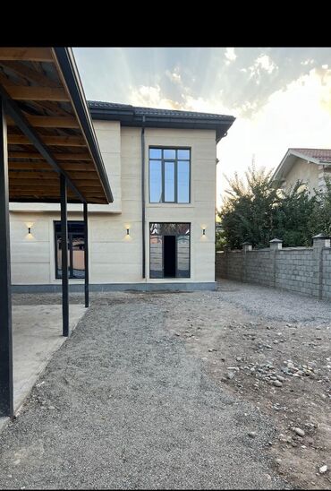 Продажа домов: Дом, 270 м², 7 комнат, Агентство недвижимости — 2