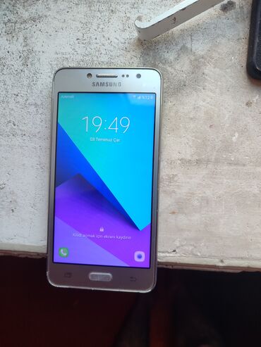 telafonlar: Samsung Galaxy J2 Pro 2016, 16 GB, rəng - Qızılı, Zəmanət, Düyməli, Sensor