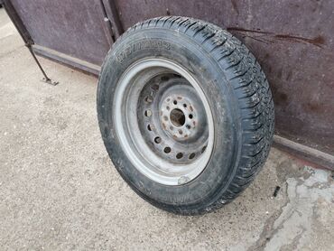 Gume i felne: Gume KAMA 205 dimenzija 175 70 R13 . Polovna, očuvana. Skinute sa — 11