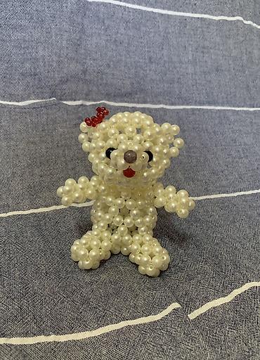 Оюнчуктар: Милая мишка из бусин 🥰 Цвет: айвори Высота: 10 см Стоимость: 1700 — 1