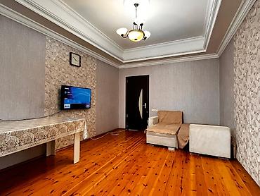 Mənzillərin satışı: 3 otaqlı, Yeni tikili, m. 8 Noyabr, 78 kv. m — 3