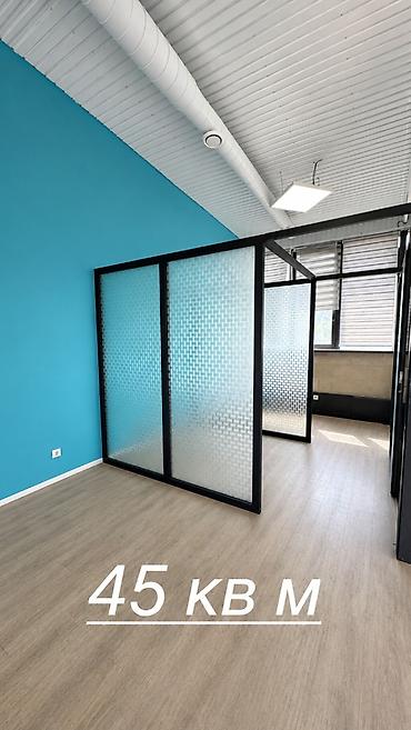 горячий источник кол: Аренда офисов, 45 м², В административном здании, С видом на горы, 1 линия, С отдельным входом — 1