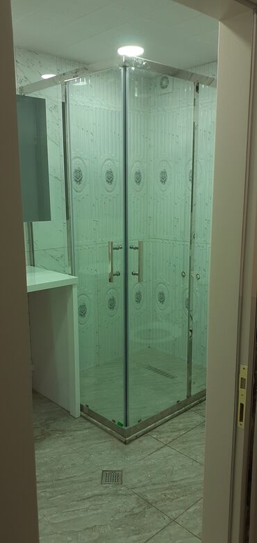Duş kabinaları, arakəsmələr: Yeni Arakəsmə, Pulsuz çatdırılma -da lalafo.az — 18 Duş kabinaları, arakəsmələr: Yeni Arakəsmə, Pulsuz çatdırılma — 18