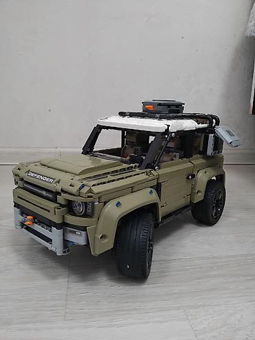 Продаю собранный конструктор внедорожника Land Rover Defender (аналог