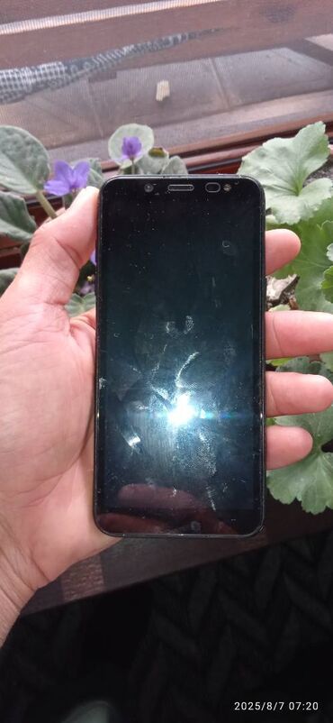 kohnə telefonlar: Samsung A6
