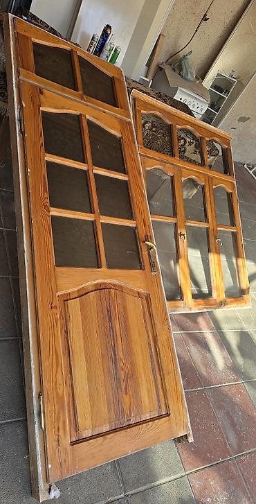 Digər mebel: Qapının ölçüləri 2.46×0.88 Pəncərənin ölçüləri 1.6×1.28 Pəncərənin — 3