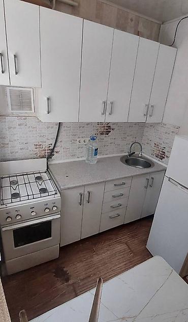 56: 1 комната, 30 м², Хрущевка, 1 этаж — 3