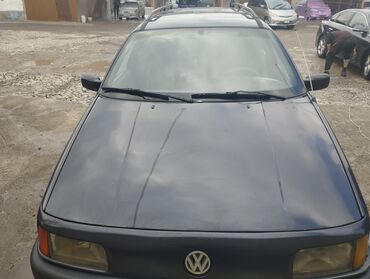 Volkswagen: Volkswagen : 1993 г., 2 л, Механика, Бензин, Универсал