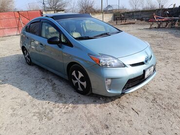Toyota: Toyota Prius: 1.5 l | 2013 il Sedan
