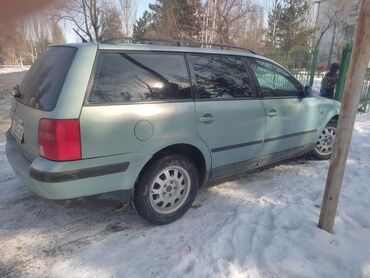 срочная скупка авто: Volkswagen Passat: 1998 г., 1.6 л, Механика, Бензин, Вэн/Минивэн