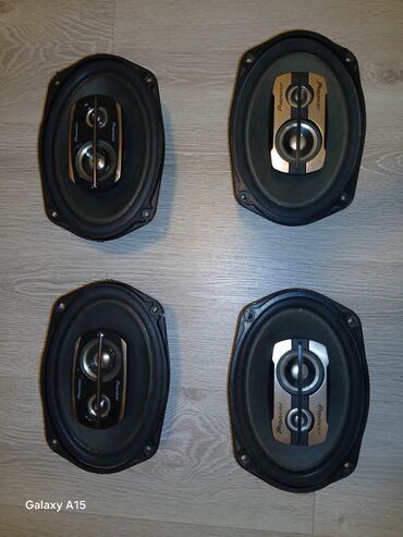 Mikrofonlar: İşlənmiş Pioneer Kolonka, Növ - Sabvufer, rəng - Qara