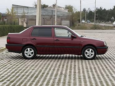 Volkswagen: Volkswagen Vento: 1996 г., 1.8 л, Механика, Бензин, Седан — 5