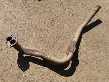 Auto delovi: Prednja grana auspuha Lada 7 Riva. Cena 1500 dinara komad. Imam — 3