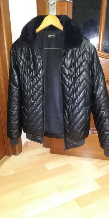 kisi geyimleri kurtkalar: Куртка L (EU 40), цвет - Черный