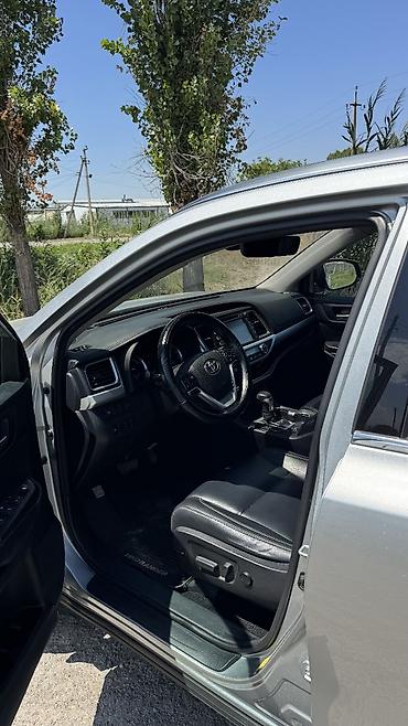 Toyota Highlander: 2017 г., 3.5 л, Вариатор, Гибрид, Кроссовер — 5