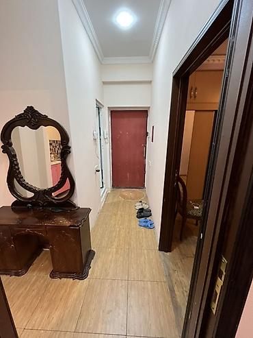 icareye anbar: 2 otaqlı mənzil Otaq yoldaşı axtarıram o biri ayrı otaq üçün, ikimiz — 4