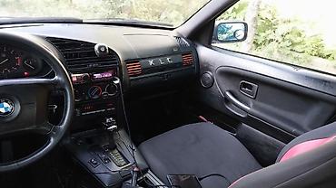 çanqan avto: BMW 3 Series E36 sedan, gümüşü rəng. - Orijinal BMW emblem və M paket — 5