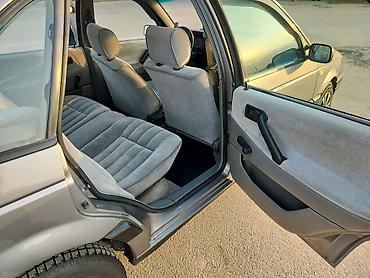 Volkswagen: Volkswagen Passat: 1991 г., 1.8 л, Механика, Бензин, Седан — 12