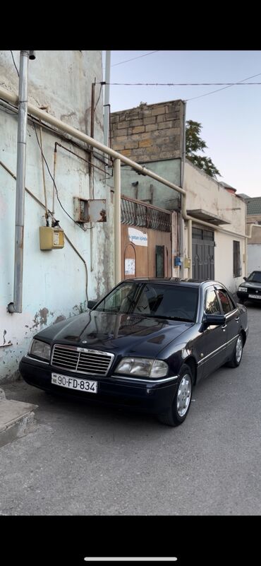 Mercedes-Benz: Mercedes-Benz C 180: 1.8 l | 1996 il Sedan — 13