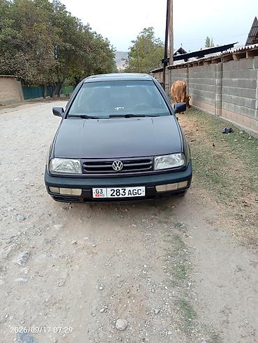 бампер на виш: Volkswagen Vento: 1993 г., 1.8 л, Механика, Бензин, Седан — 1