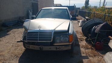 ковролин для машины: Mercedes-Benz W124: 1988 г., 2.3 л, Механика, Бензин, Седан