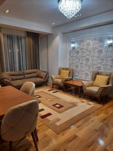 Uzunmüddətli kirayə mənzillər: Mənzil kirayə verilir. Bakı ş., Nərimanov metrosuna 5-7 dəyqə — 2