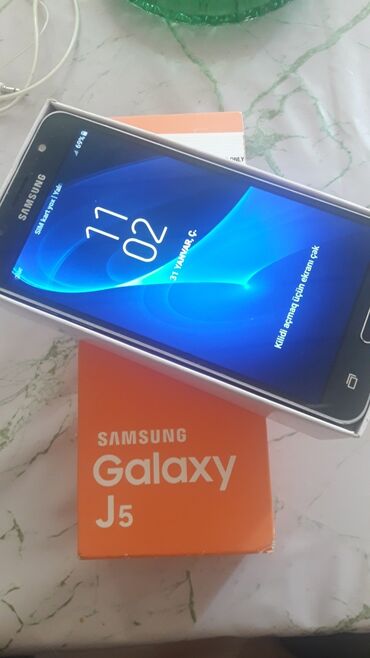 samsung 7582: Samsung Galaxy J5, 16 GB, Sensor, İki sim kartlı
