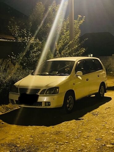 срочно продам авто в связи с переездом: Toyota Gaia: 2000 г., 2 л, Автомат, Бензин, Вэн/Минивэн