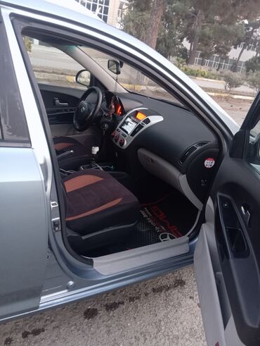 Kia: Kia Ceed: 1.6 l | Universal — 8