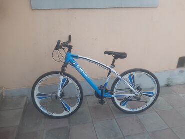 İdman velosipedləri: İşlənmiş Dağ velosipedi Adidas, 26", Ünvandan götürmə